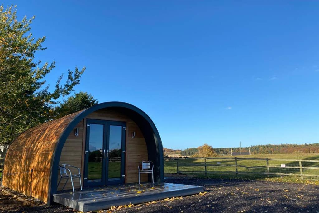 Glampods Glamping Pod - Meet Highland Cows And Sheep Elgin Villa Bagian luar foto