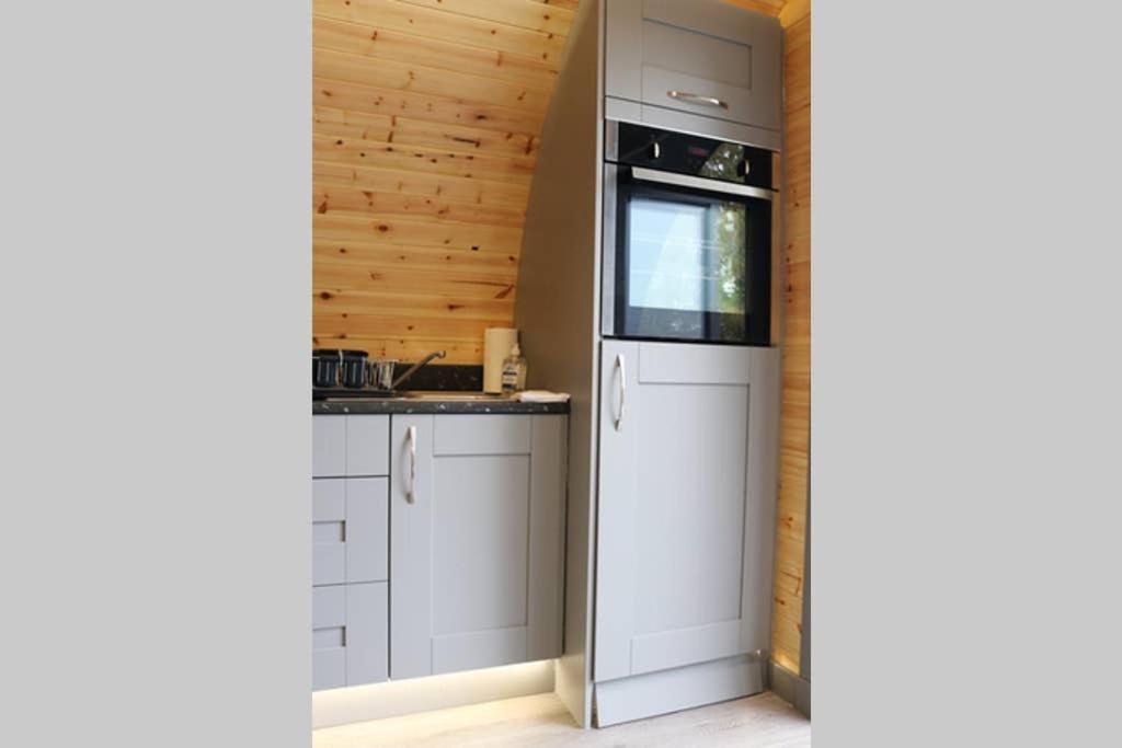 Glampods Glamping Pod - Meet Highland Cows And Sheep Elgin Villa Bagian luar foto